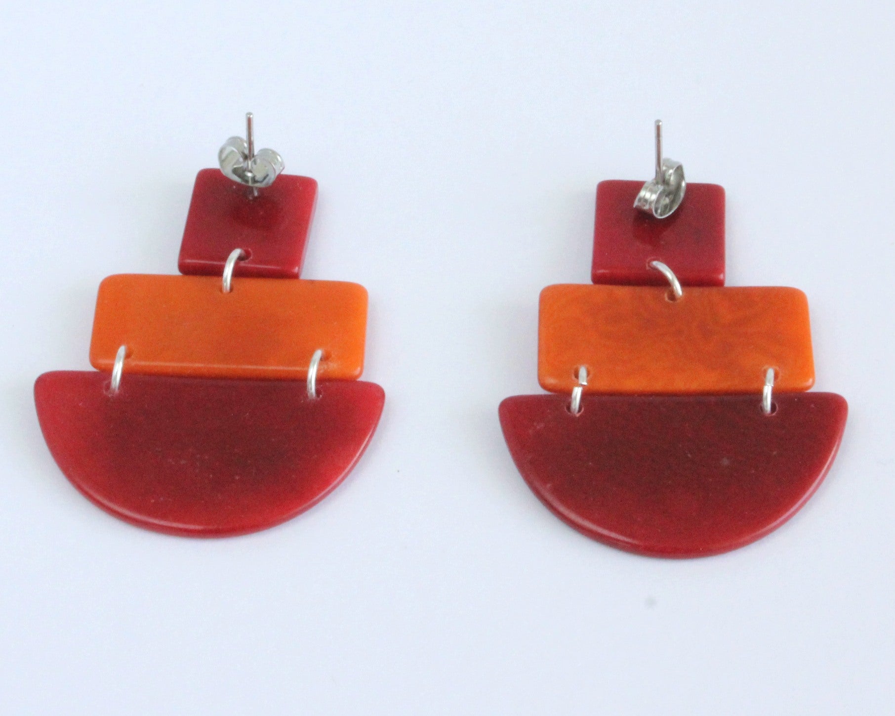 Handmade earring, sustainable, tagua, push back, red, back