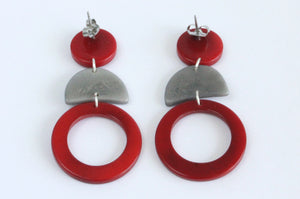 Handmade earring, push back, tagua, colourful, red, back