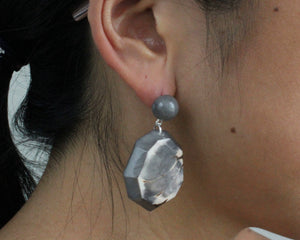 Handmade earring, push back, tagua, colourful, grey, ear