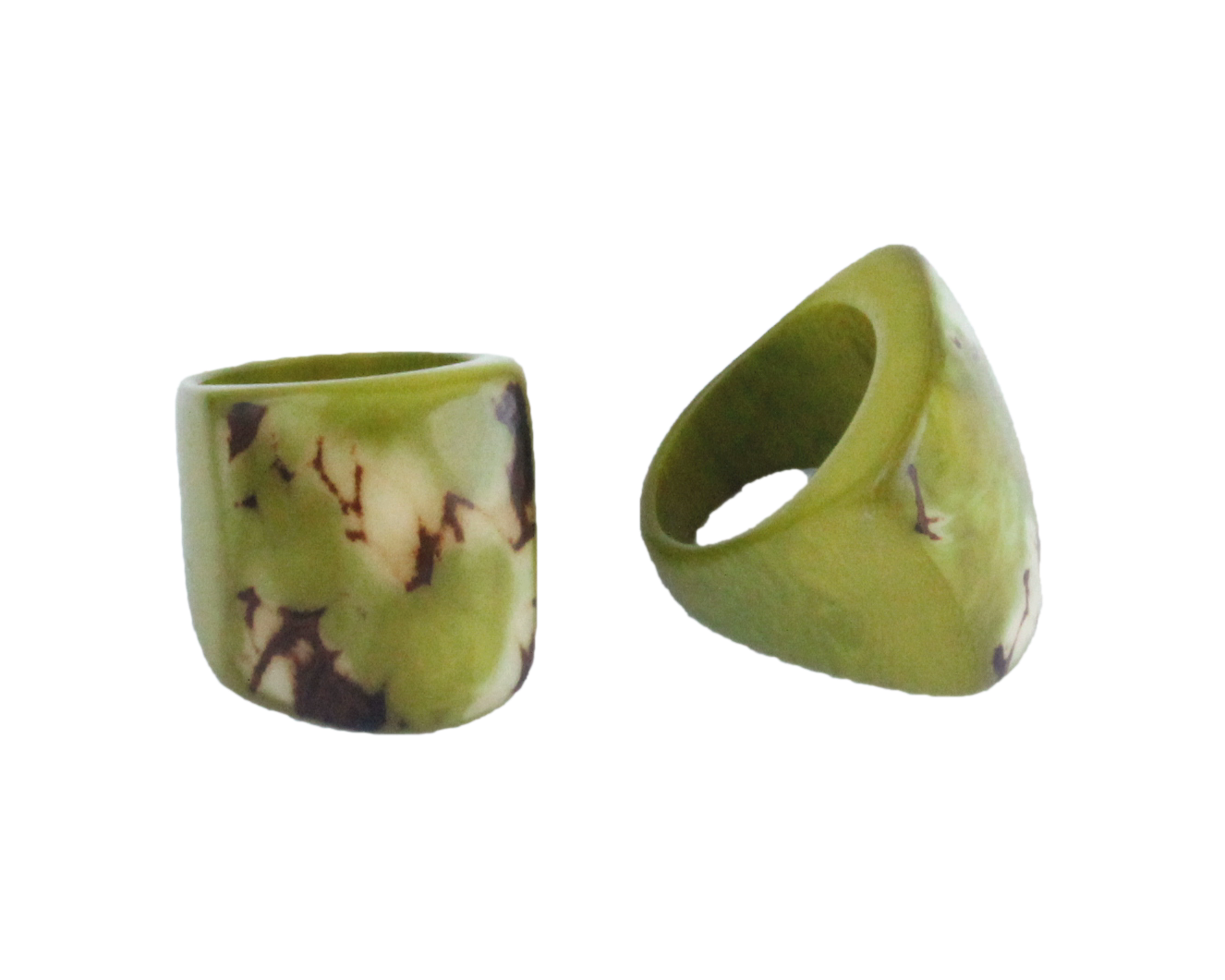 Handmade ring, tagua, US size 6 or 7, olive, side