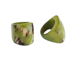 Handmade ring, tagua, US size 6 or 7, olive, side
